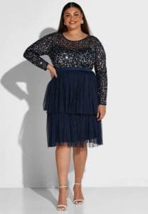 فساتين مقاسات كبيرة