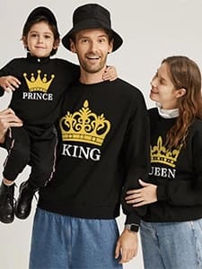 الملابس المتشابهة