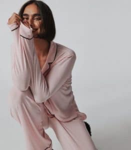 قطع مفضلة للأعياء وخامات حرارية وبيجامات تمنحك الراحة