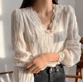 بلوزة أوف وايت