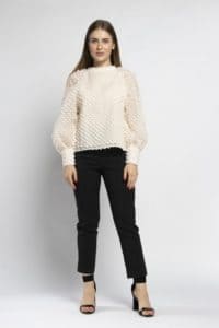 بلوزة بيضاء للمناسبات