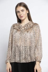 بلوزة شيفون بطبعة الفهد