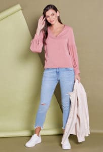 بلوزة كشمير للمناسبات