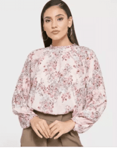 بلوزة موردة