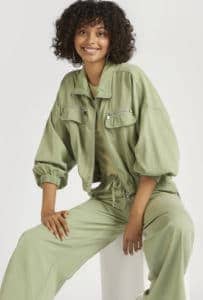 طقم سهرة بنطلون باللون الزيتي