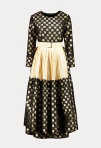 فستان أسود في ذهبي