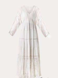 فستان دانتيل أبيض