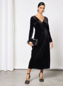 فستان سهرة أسود قطيفة