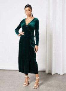 فستان قطيفة أخضر