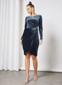 موديلات فساتين قطيفة