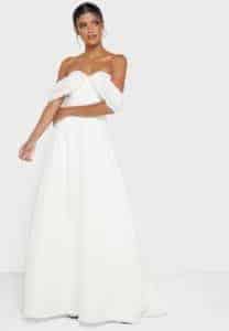 ستايل فخم للعروس 1058 ريال سعودي