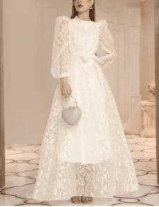 فستان أبيض شبك