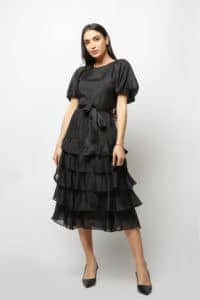 فستان اسود بطبقات 205 ريال سعودي