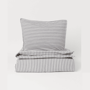 بياضات السرير من اتش اند ام