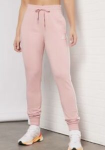 ملابس اديداس نون