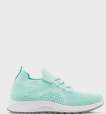 أحذية نسائية جديدة