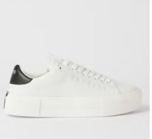 احذية سنيـكرز