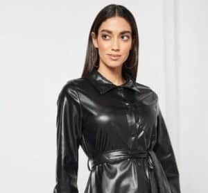 بلوزات النساء العصرية