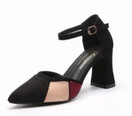 حذاء كعب عالي