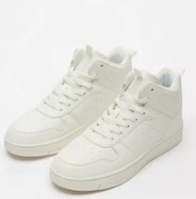 سنيكرز نسائي جديد