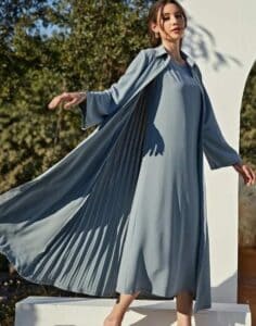 عبايات نسائية جديدة