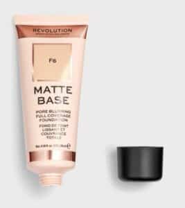 كريمات البشرة الدهنيه