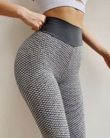 ملابس رياضية رخيصة