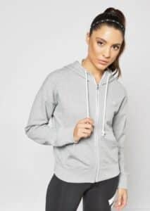 ملابس رياضية للمحجبات