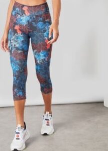 ملابس نسائية رخيصة