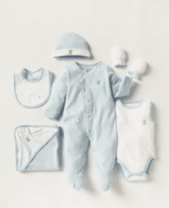 طقم هدايا ملابس حديثي ولادة