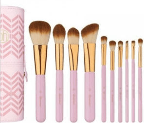 مجموعة فرش من بي اتش كوزمتكس