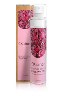 بخاخ وردي اللون