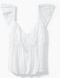 بلوزة باللون الأبيض