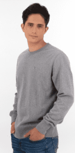 بلوزة باللون الرمادي