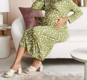 فساتين حوامل مشجرة