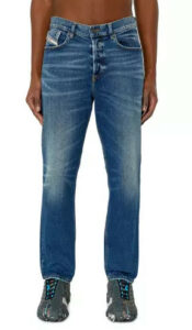 بنطال جينز بقصة