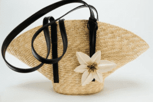 حقيبة بكتف بزهرة طراز قفة