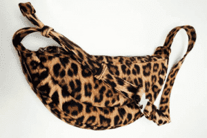 شنطة كتف بنقشة حيوانية