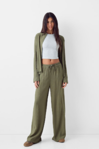 قميص كريب ضيق